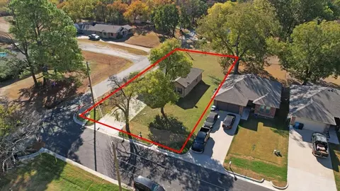 View/Area - 732 E Bullock St, Denison, TX 75021 photo 1 of 8