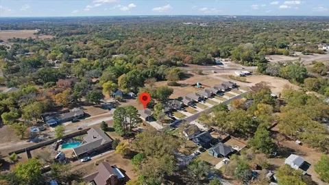 View/Area - 732 E Bullock St, Denison, TX 75021 photo 3 of 8