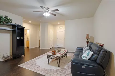 Other - 732 E Bullock St, Denison, TX 75021 photo 3 of 10