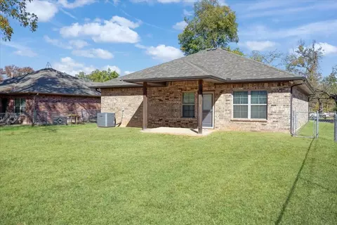 Exterior - 732 E Bullock St, Denison, TX 75021 photo 4 of 6