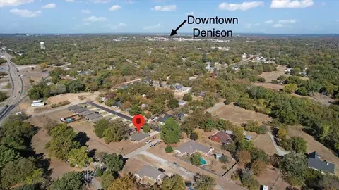 View/Area - 732 E Bullock St, Denison, TX 75021 photo 2 of 8
