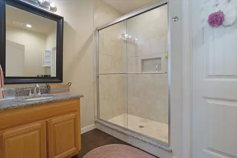 Bath - 732 E Bullock St, Denison, TX 75021 photo 1 of 2