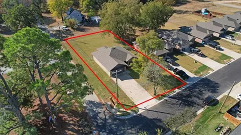 View/Area - 732 E Bullock St, Denison, TX 75021 photo 6 of 8