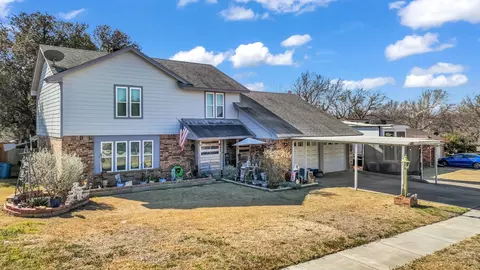 5808 Bunker Blvd, Watauga, TX 76148