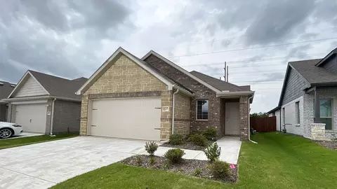 537 Epiphany Ln, Lavon, TX 75166