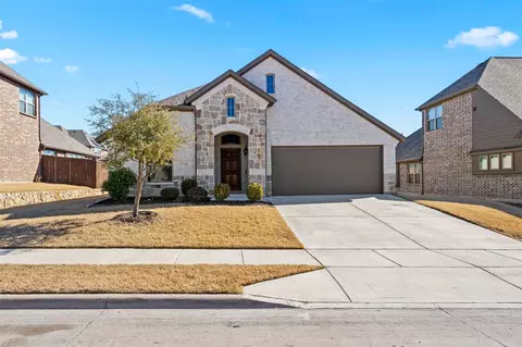620 Bayonet Dr, Fort Worth, TX 76108