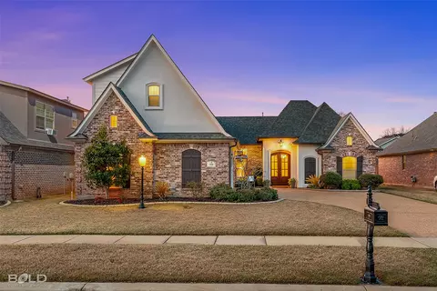 918 Royal Cir, Bossier City, LA 71111