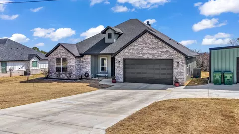 1013 Mojave Trl, Granbury, TX 76048