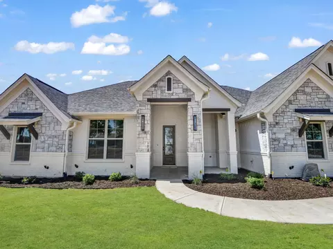 Exterior - 1600 Thomas Rd, Springtown, TX 76082 photo 2 of 5