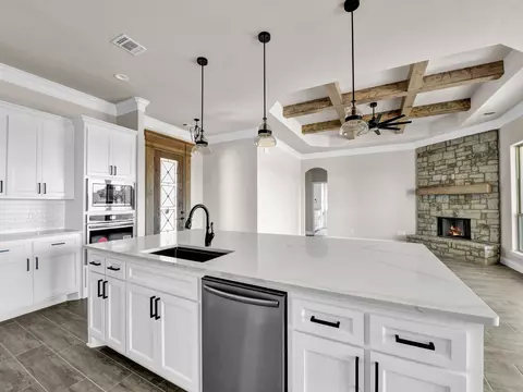 Kitchen - 1600 Thomas Rd, Springtown, TX 76082 photo 3 of 3