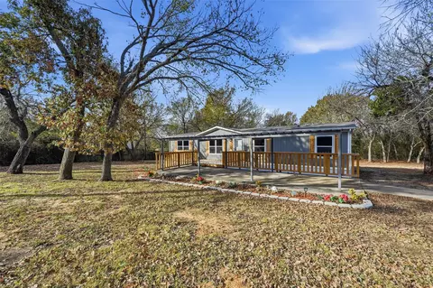 279 Carlisle Ct, Springtown, TX 76082