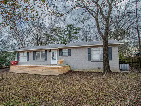 1016 Tower St, Canton, TX 75103