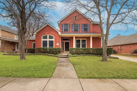 8444 Parkdale Dr, North Richland Hills, TX 76182