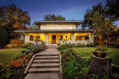 2417 5th Ave, Fort Worth, TX 76110