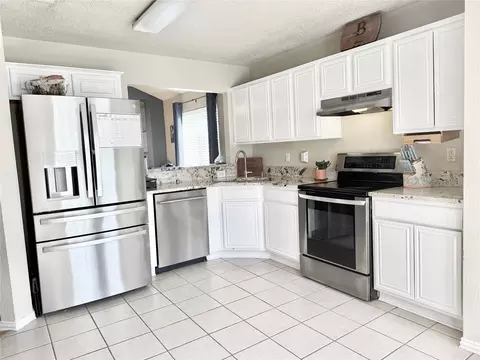 1019 Waterview Dr, Little Elm, TX 75068