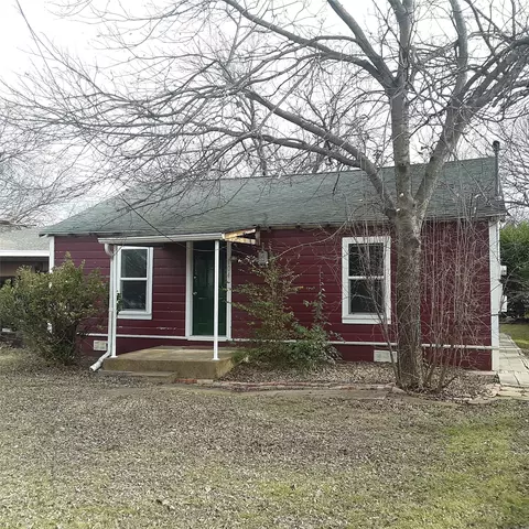 104 Boze St, Waxahachie, TX 75165