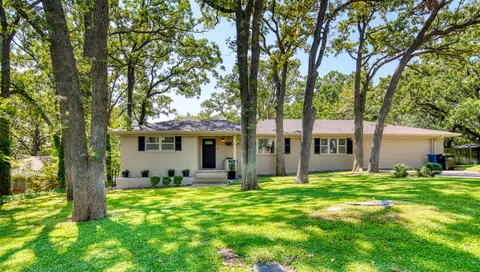 1510 W Heron St, Denison, TX 75020