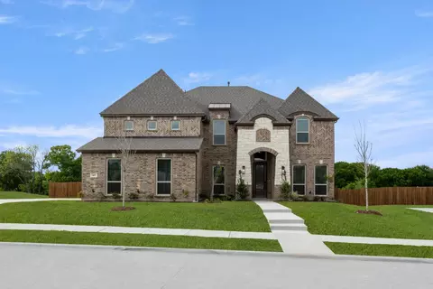 411 Hidden Lakes Dr, Desoto, TX 75115