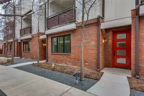341 College Ave, Fort Worth, TX 76104