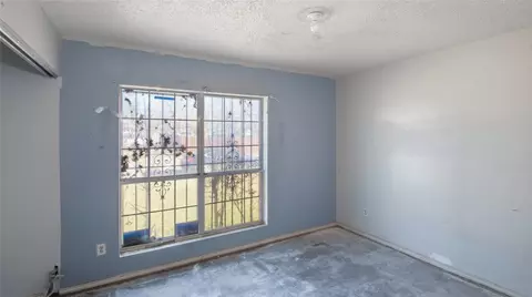 Bedroom - 815 Apache, Dallas, TX 75217 photo 1 of 2