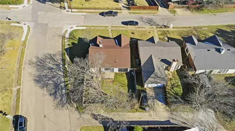 View/Area - 815 Apache, Dallas, TX 75217 photo 6 of 6