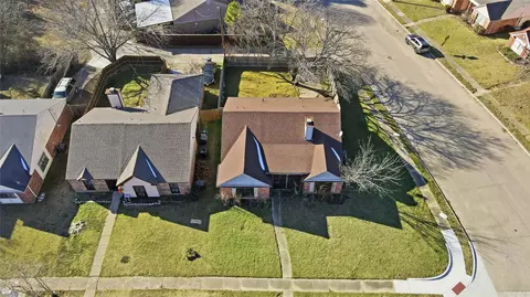 View/Area - 815 Apache, Dallas, TX 75217 photo 3 of 6