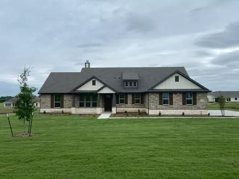 128 Hillview Trl, Decatur, TX 76234