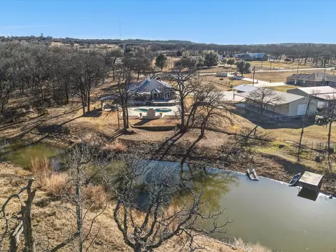 143 Florence Ln, Springtown, TX 76082