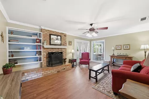 5801 Westlawn Dr, Waco, TX 76710