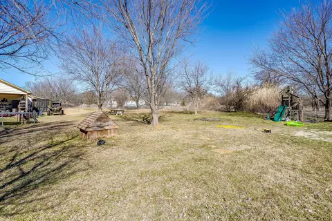 Exterior - 301 Willow Cir, Springtown, TX 76082 photo 6 of 6