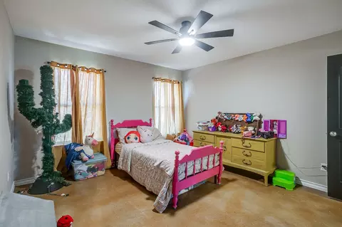 Bedroom - 301 Willow Cir, Springtown, TX 76082 photo 7 of 9