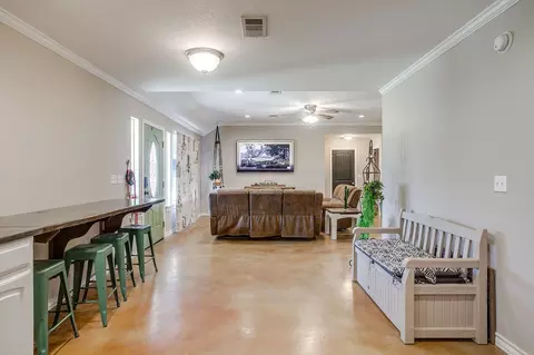 Entry Way - 301 Willow Cir, Springtown, TX 76082 photo 4 of 4