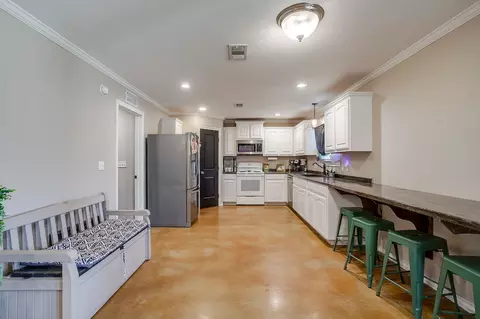 Kitchen - 301 Willow Cir, Springtown, TX 76082 photo 1 of 3