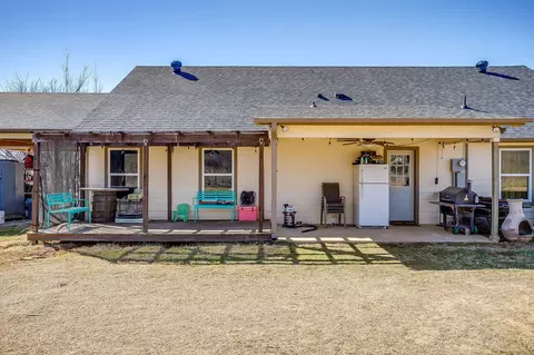 Exterior - 301 Willow Cir, Springtown, TX 76082 photo 4 of 6