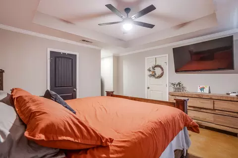 Bedroom - 301 Willow Cir, Springtown, TX 76082 photo 4 of 9