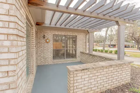 Exterior - 241 Hideaway Ln E, Hideaway, TX 75771 photo 4 of 5
