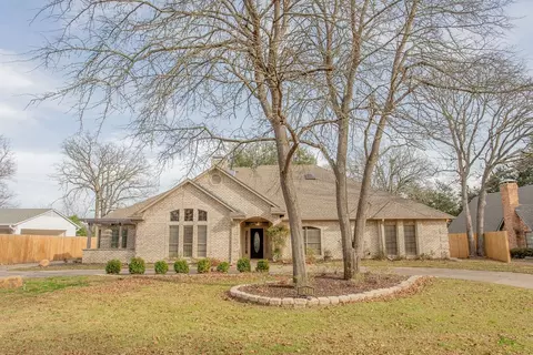 Exterior - 241 Hideaway Ln E, Hideaway, TX 75771 photo 2 of 5