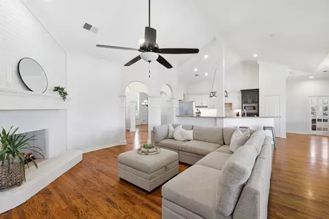 5809 N Ballantrae Dr, Colleyville, TX 76034