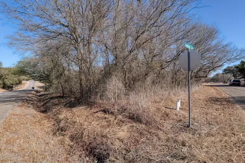 105 Parker Ln, Waco, TX 76705
