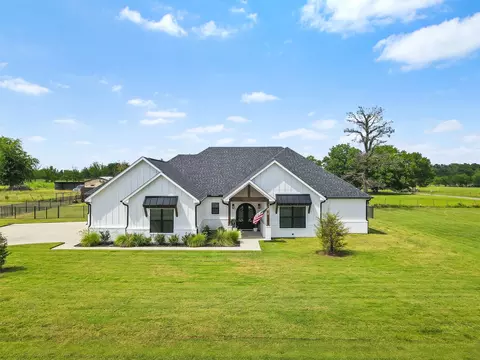 11 Nicklaus Dr, Sulphur Springs, TX 75482