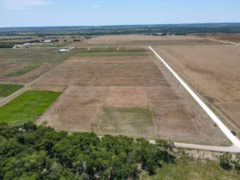 9141 County Road 101a, Grandview, TX 76050