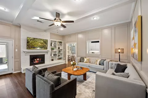 7246 La Sobrina Dr, Dallas, TX 75248