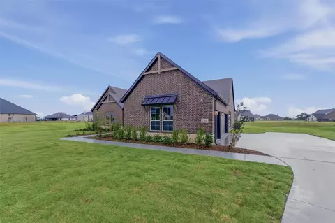 Exterior - 2208 Continent Ct, Krum, TX 76249 photo 2 of 8