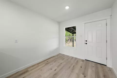 Entry Way - 103 E Stegall Dr, Robinson, TX 76706 photo 3 of 3