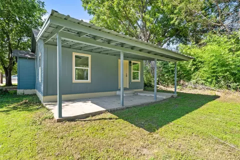 Exterior - 103 E Stegall Dr, Robinson, TX 76706 photo 4 of 4