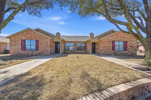 1751 Dynasty Cir, Glenn Heights, TX 75154