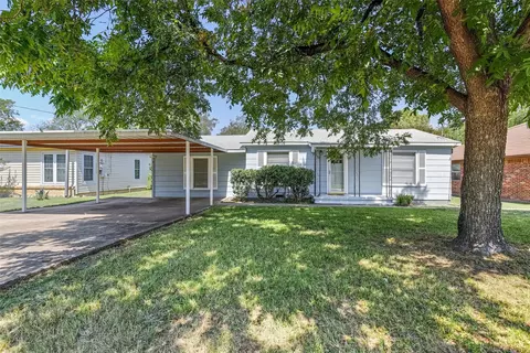 7836 Corina Dr, White Settlement, TX 76108