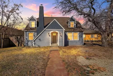 2115 Roanoke Ave, Dallas, TX 75235