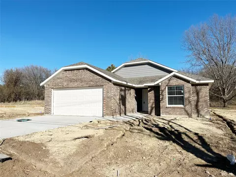 902 N Rusk St, Weatherford, TX 76086