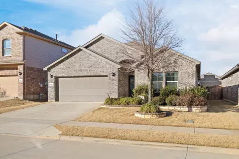 2405 Red Draw Rd, Fort Worth, TX 76177